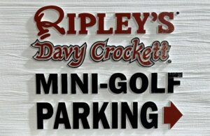 Ripleys Mini Golf Hdu Sign